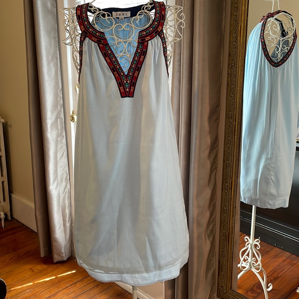 Sleeveless dress